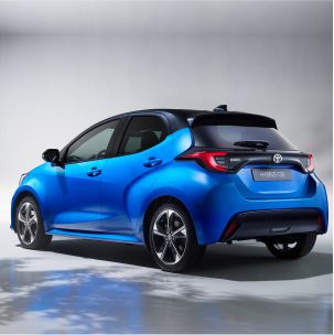 TOYOTA YARIS (Automatic)